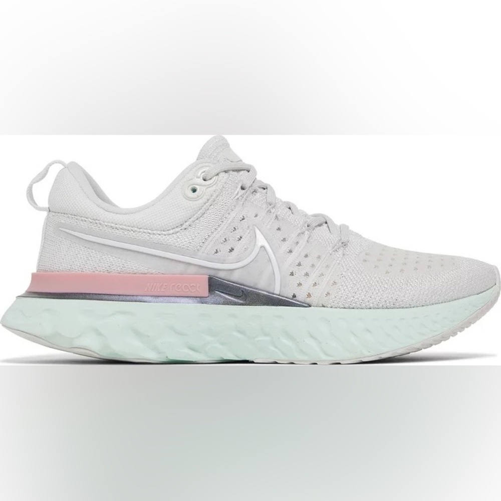 Nike React Infinity Run Flyknit 2 'Platinum Tint' - Picture 2 of 6